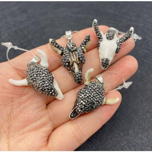 Wholesale Multicolor Bull Head Shape Pendant Acrylic Used In Jewelry Making DIY Handmade Accessories Beaded Decoration Fashion