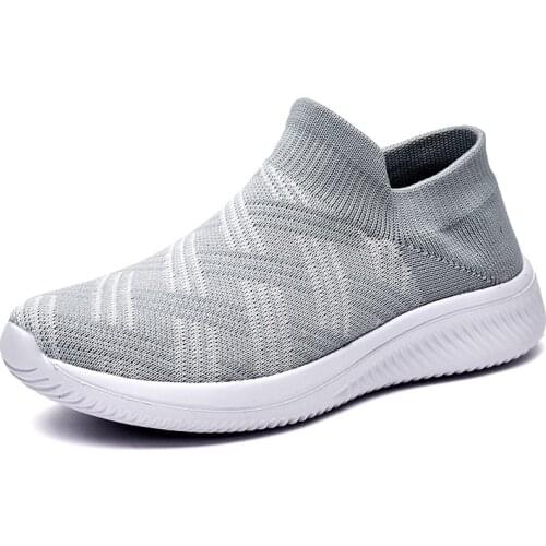 2020 Flat Shoes Women Breathable Fashion Lace up Sneakers Lightweight Slip on Soft Ladies Casual Run Shoes Woman Causal Shoes