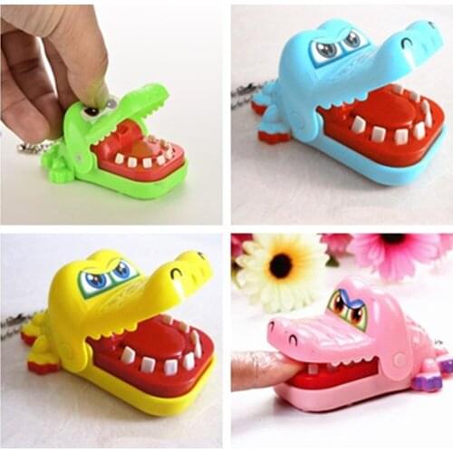 2020 Hot Sale New Creative Small Size Crocodile Mouth Dentist Bite Finger Game Funny Gags Toy For Kids Play Fun