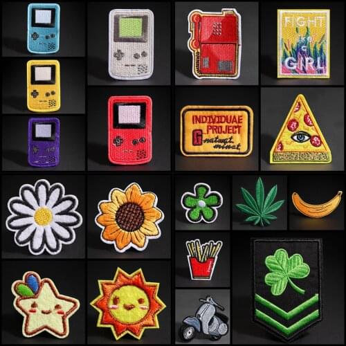 Game console, Sunflower, Daisy Patches Badges Lucky grass epaulet Embroidery Applique Iron Clothes Sewing Supplies Decoration