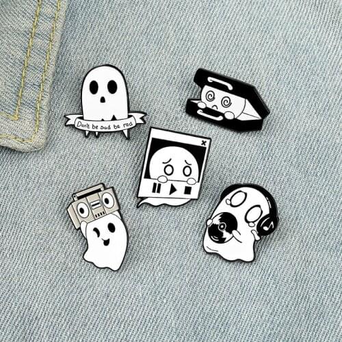 Fashion Creative Ghost Series Badge Personalized Trend Radio Earphone Luggage Alloy Brooch All-match Shirt Clothing Accessories