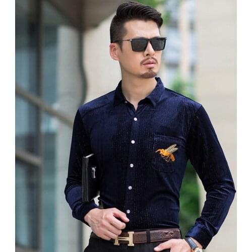 Embroidered bee pattern solid color fashion luxury long sleeve shirt Autumn 2018 quality velvet soft comfortable shirt men M-3XL