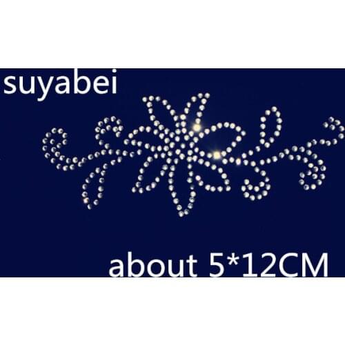 2pc/lot Shiny flower hot fix rhinestone transfers patches strass iron iron on applique design stone for shirt