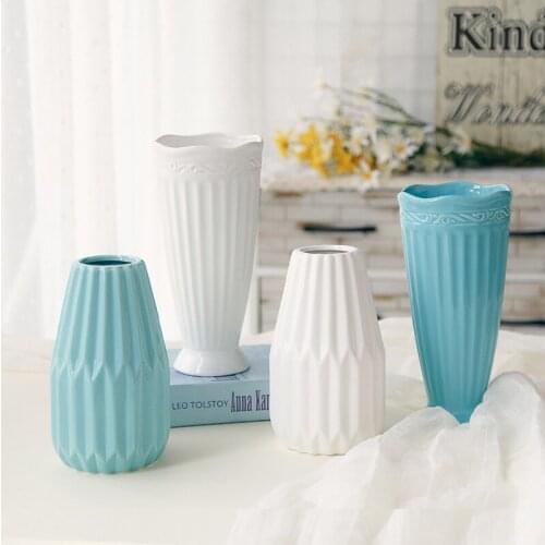 New Nordic Flower Vase Home Decoration Ceramic European Style Living Room Decor Aesthetic Stripe Bottle Desktop Small Fresh Vase