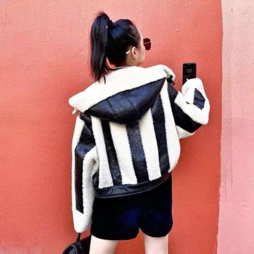 Double-Face Coat Fur Winter Womens Short Jacket Hooded Real Sheep Wool Parka Full Plet Striped Design Thick Warm Outerwear