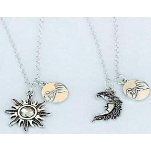 2 pcs/set Sun And Moon Necklace Couples Pinky Swear Promise Aolly Statement Choker Pendant Necklace BFF Jewelry Friendship Gift