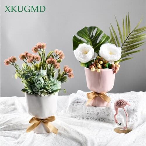 Nordic Trendy Home Decoration Bouquet-shaped Ceramic Vase Sculpture Flower Pot Living Room Desktop Flower Arrangement Container