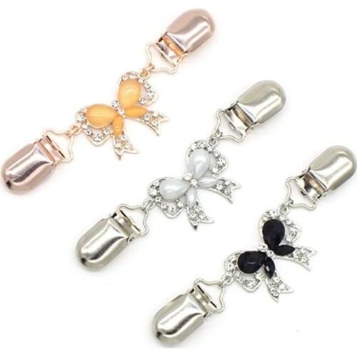 Retro Shirt Collar Duck Clip Winter Scarf Clasps Charm Accessories Women Vintage Cardigan Sweater Blouse Pin Shawl Brooch Clips