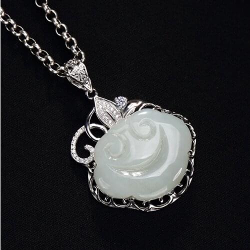 2018 Limited New Arrival Anchor Deer S925 Pure Natural Hetian Xiangyun High Grade Womens Sweater Chain Pendant Wholesale