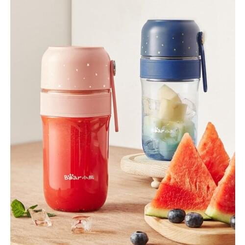 Student household fruit small portable electric mini multifunctional juicing cup J03
