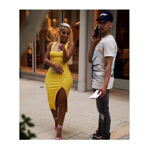 Womens dress in independent station