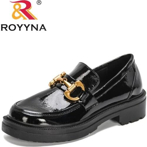 ROYYNA 2021 New Designers Chucky Platform Loafers for Women Middle Block Heel Luxury Brand Pumps Ladies Metal Office Dress Shoes