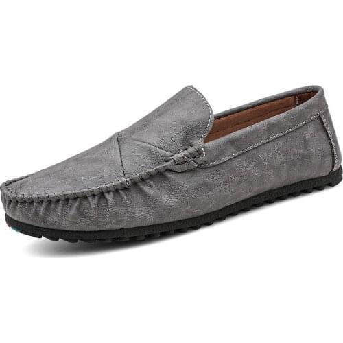 Men Casual Shoes Italian Handmade Men Loafers Moccasins Slip on Mens Flats Breathable Black Male Driving Shoes Walking Shoes
