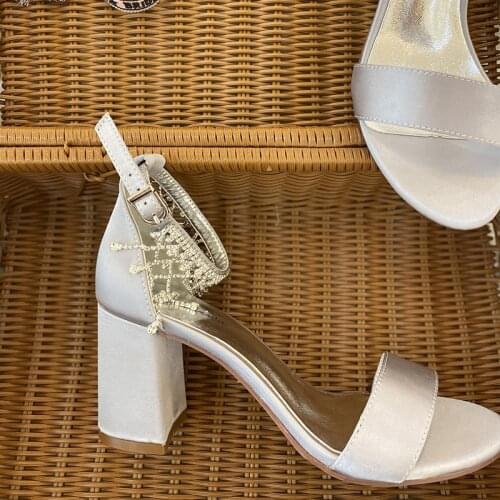 New Crystal Tassel Wedding Pumps For Bride Ankle Strap Satin Women Evening Party Sandals Chunky Heel Casual Shoes Summer Sliver