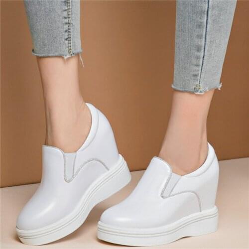 2020 Fashion Sneakers Women Genuine Leather Wedges High Heel Vulcanized Shoes Female Round Toe Platform Pumps Shoes Casual Shoes