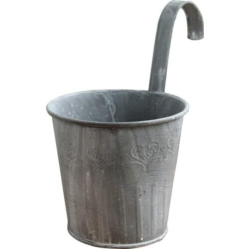 Factory wholesale Zakka art retro metal flower bucket balcony flower with hook decoration simulation flower bucket