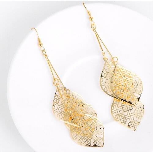 Hot Hollow Leaf Long Drop Dangle Earrings For Women With 3 Same Cut Out Leaves Tassel Pendientes Brincos Bijouterie Party Gifts