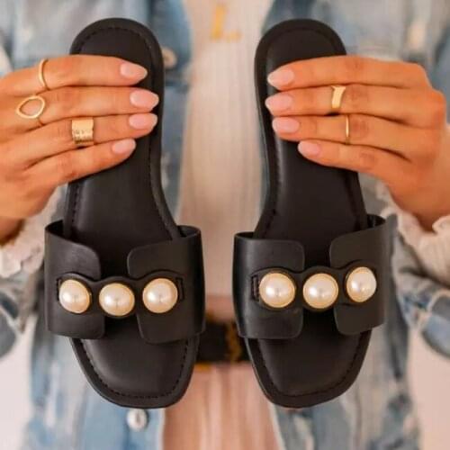 2021 Summer Trend Design Luxury Elegant Slippers Pearl Patchwork Leather Flat Rubber Sole Outdoor Fashion Slides Shoes Ladies