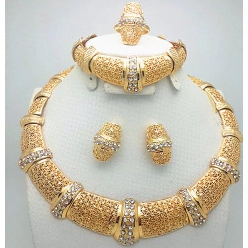 Dubai Gold-color jewelry set romantic long clothing design High quality fashion wedding in Nigeria Africa beads jewelry set