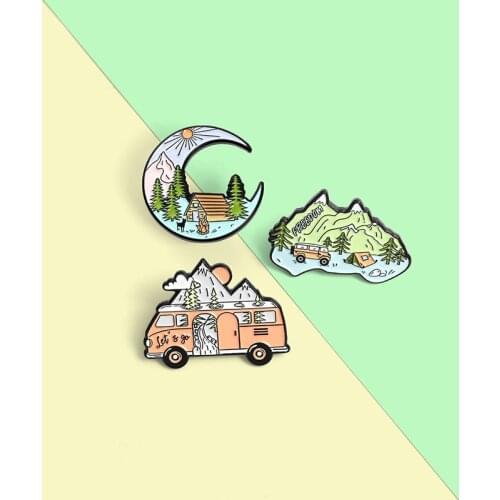 Explorer Brooch New Product Tourist Car Mountain Brooch Funny Enamel Pins Simple Bus Brooch Backpack Badge Fashion Lapel Pins