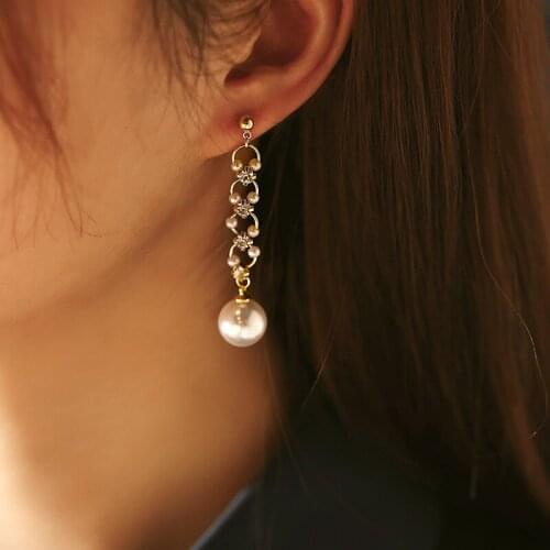 U-Magical Korean Imitation Pearl Rhinestone Dangle Earring for Women Hollow Out Long Tassel Gold Metallic Earring Jewellery