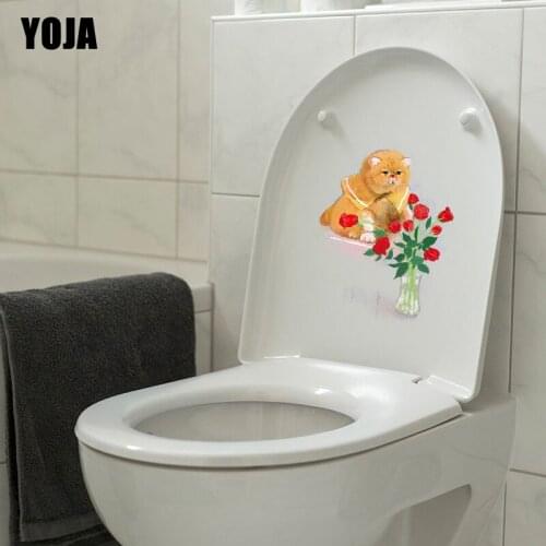 YOJA 18.6*24.1CM Modern Art Cat And Rose Toilet Decal BedRoom Home Animal Decoration Wall Sticker T3-0477