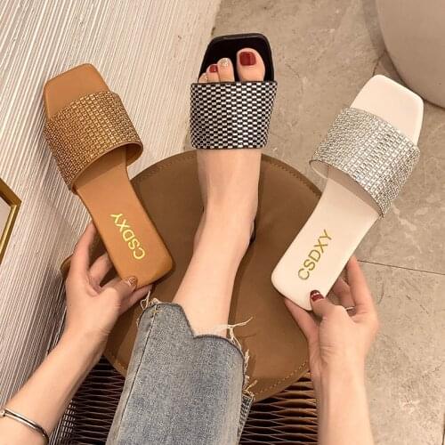 2021 Summer Brand Design Women Flat Heels Rhinestone Slide Fashion Flip Flops Gold Silver Mules Falt Heels Fuzzy Slippers Woman