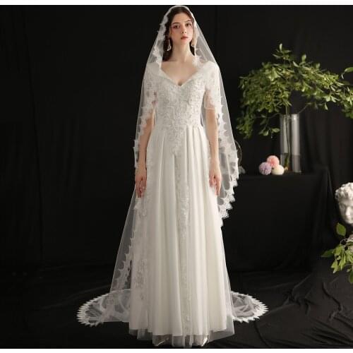 Luxury Cathedral Bridal Veil Eyelash Lace Appliqued Edge Headdress with Silve Comb for Wedding Travel Studio Photo Prop V659