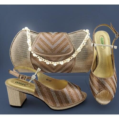2020 Italian Design New Arrival African Crystal Style Peach Color Nigerian Ladies Shoes and Bag Set Decorated With Rhinestone
