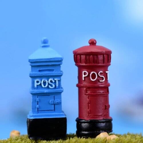ZOCDOU 1 Piece Nostalgia Mailbox Postbox Post Box Postman Europe Poland Small Statue Crafts Figure Ornament Miniatures Decor