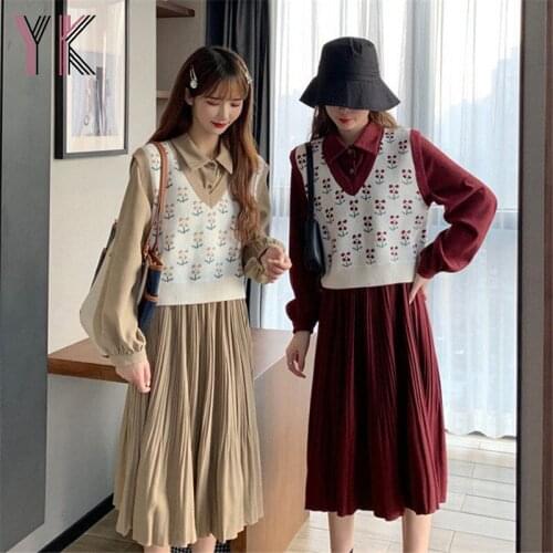 V-Neck Floral Knitted Small Vest + Pleated Dress Two-Piece Suit Korean Fashion WomenS Skirt Suit Vintage Spring Elegant Set