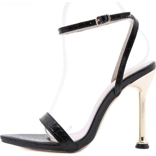 DeeLerShion Wedding Shoes For The Bride