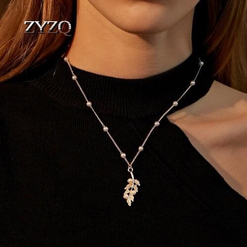 ZYZQ Exquisite Trendy Maple Leaf Necklace Leaf Pendant Charm Chain Necklace For Women Gifts Jewelry Accessories Wholesale