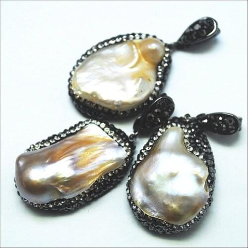 Natural Pearl pendants freshwater pearl with rhinestone charms pendants with silver clasps saltwater shell back