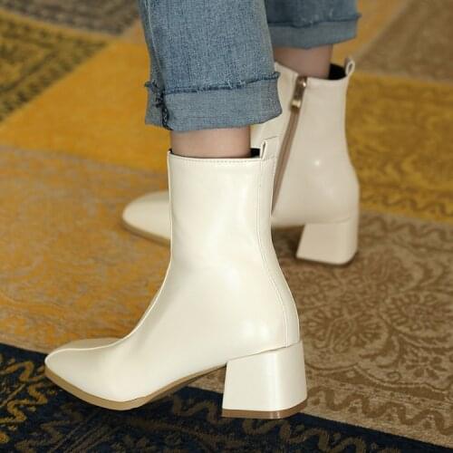 Short boots womens British style autumn and winter new style side zipper thick heel medium heel square head 46 large short tube
