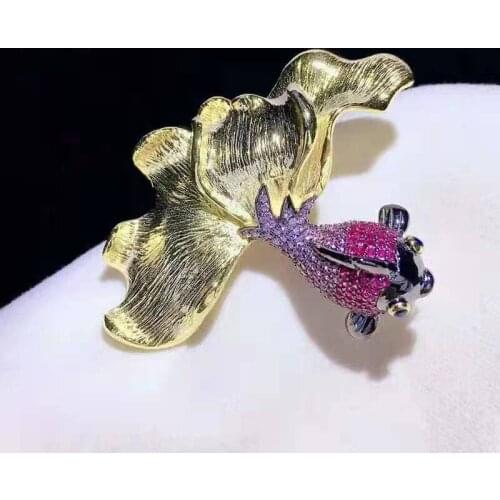 1pcs 54x47mm Womens High Quality golden plated Womens Goldfish Brooch