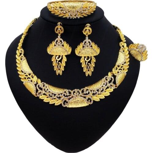 Yulaili Fashion 4pcs Dubai Gold Necklace Drop Earrings Charms Bangle Ring Bridal Wedding Banquet Jewelry Sets Party Accessories