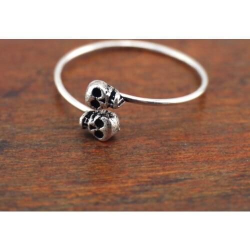 925 Sterling Silver Tiny Skull Skeleton Dainty Knuckle Midi Pinkie Ring Unisex A3418