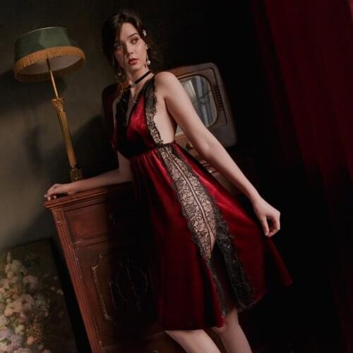 French Retro Luxury Sexy Velvet Nightdress New Years Sleepwear Seduction Beautiful Back Lace Deep V Neck Side Split Night Dress