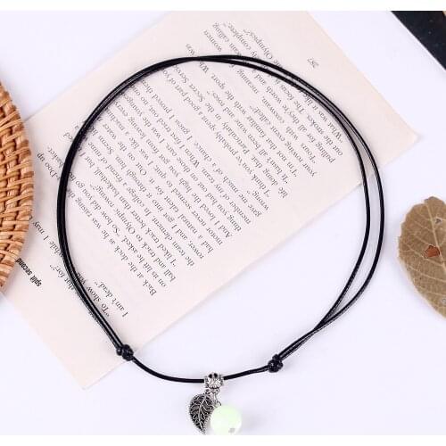 Fashion models European and American jewelry glowing leaves pendant luminous stone necklace for modern women wholesale