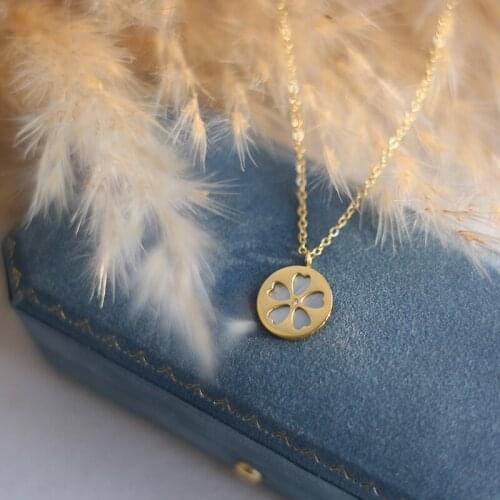 2021 New Statement Titanium Stainless Steel Jewelry 18k Gold Plated Circle Shell Flower Heart Pendant Necklace For Women