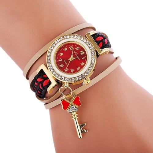 Wholesale Woman Fashion Colorful Wrap Chain Bracelet Watch Big Key Pendant Leather Lady Casual Dress Watches