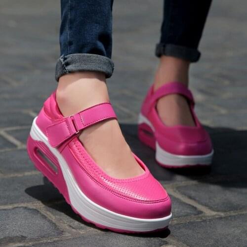 Hot Sale Sport Shoes Breathable Slip-On Stability Rubber Women Flats Thick Bottom Shoes Ankle Boots Casual Platform Sport Shoes