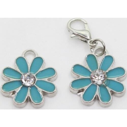 Hot Selling 20pcs/lot Green Daisy Flower Dangle Charms Lobster Clasp DIY Bracelet Necklace Pendants Jewelry Hanging Charms