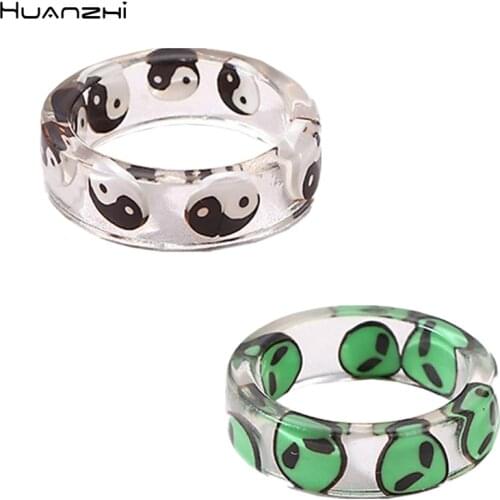 HUANZHI 2021 New Cute Vintage Green Alien Yin Yang Resin Rings Creative Fashion for Women Party Summer Hot Sale Jewelry Gifts
