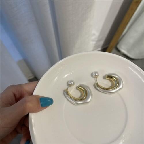 Bilandi S925 needle Modern Jewelry Geometric Earrings Popular Design Simulated Pearl White Matte Earrings For Girl Lady Gifts