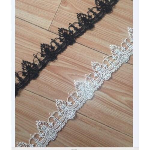 4.5cm Wide (15Yards/lot )White /Black Venise Lace Trim for garment decoration and wedding