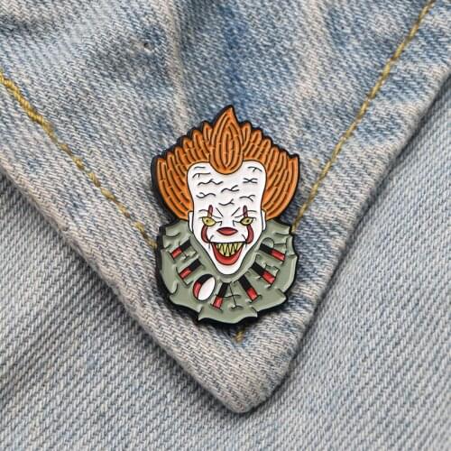DMLSKY Scary clown Art Metal Pins Enamel Brooches for Women Men Lapel Pin Backpack Badge Denim Pin Collar Jewelry M3368