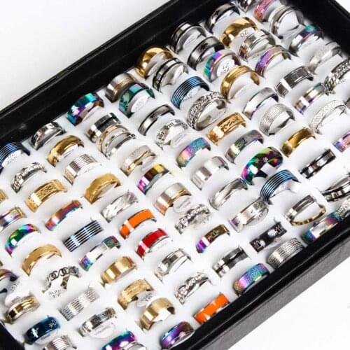 Wholesale 50pcs mixed lots Mens Womens stainless steel rings fashion jewelry party Gift Wedding ring random style