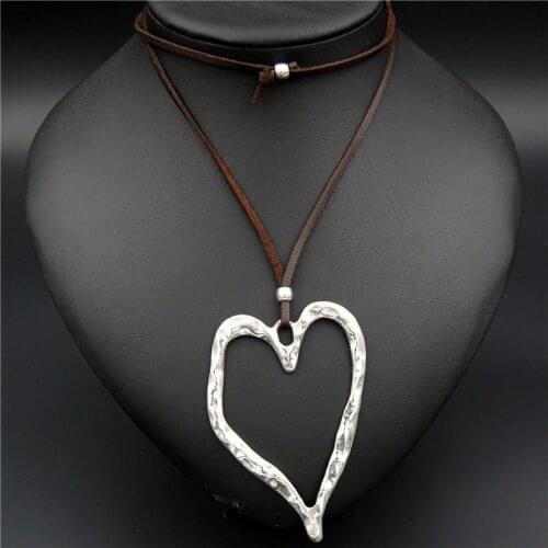 1pc Zinc Alloy Hollow Heart Shape Leaf Charms Necklace Carved Pendant Suede Leather Diy Jewelry Valentines Day Gift